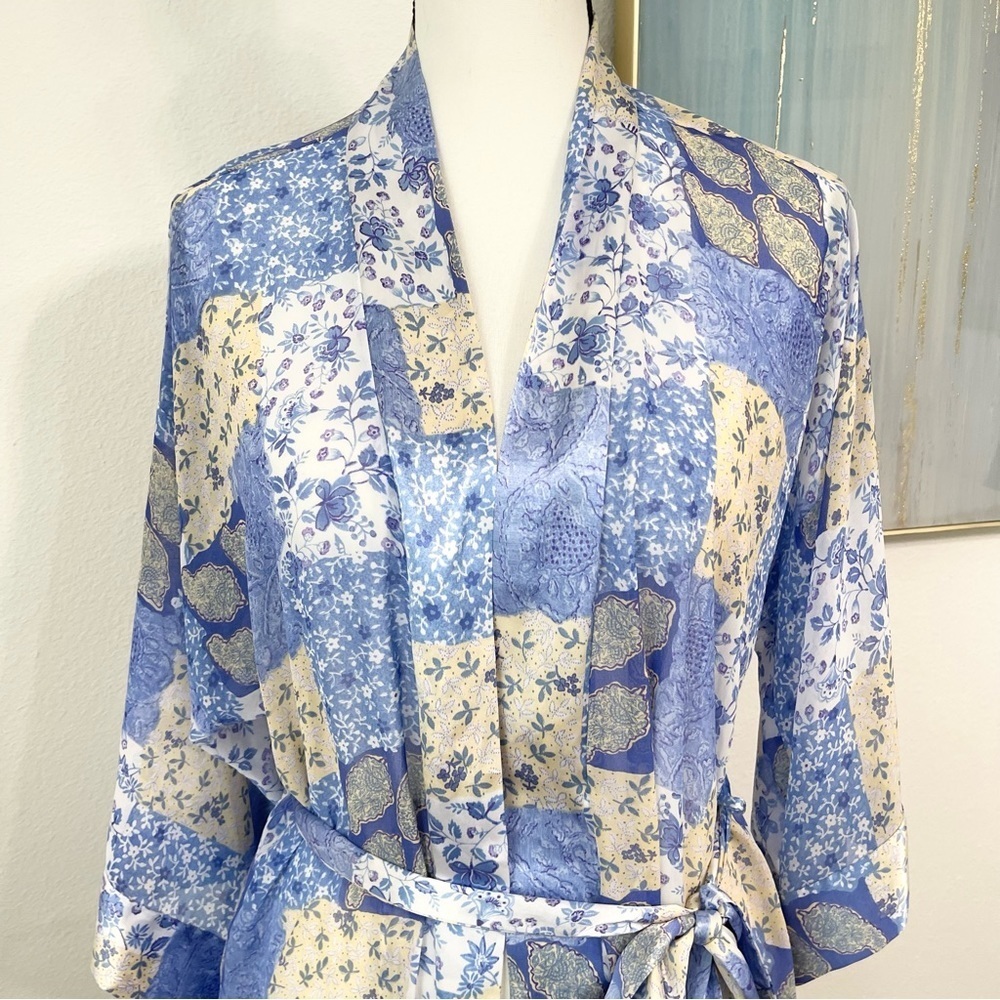 Sophia by Delicates Blue Mixed Floral Satiny Sheer Belted Wrap Robe Size S - Picture 2 of 9